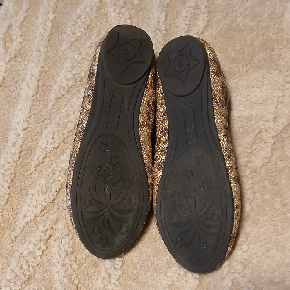Kenneth Cole Reaction Gold and Black Dress Shoes